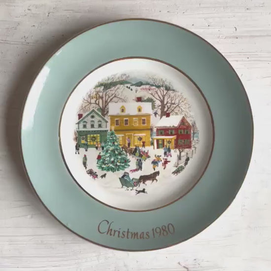 Avon 1980 Christmas Plate | Christmas Plate | Vintage Christmas Dishes | Christmas Plates | Avon Christmas Collector Plate | Collector Plate